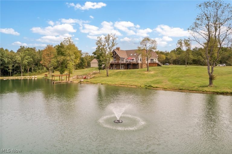 2197 Medina Line Road, Wadsworth, OH - Photo 3