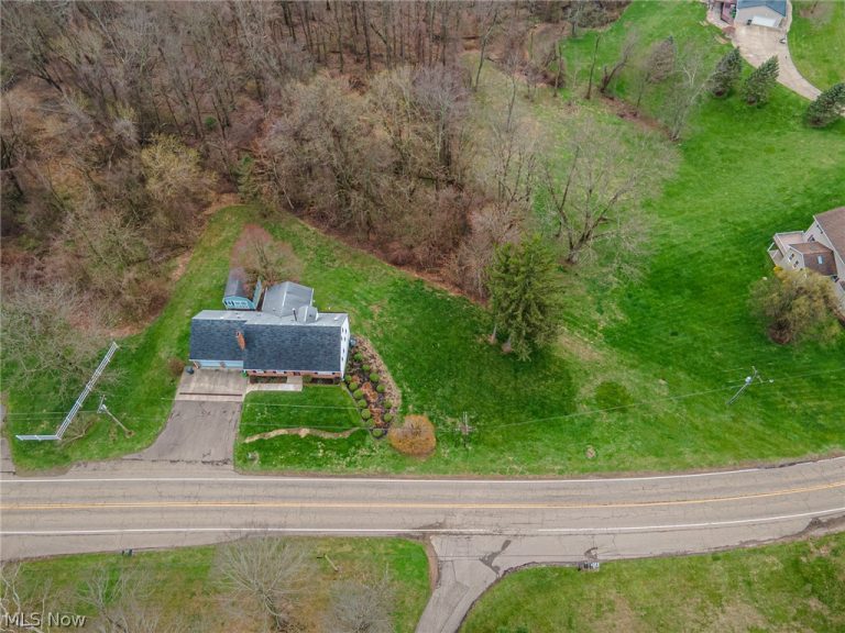 2175 Cambridge Road, Coshocton, OH - Photo 4