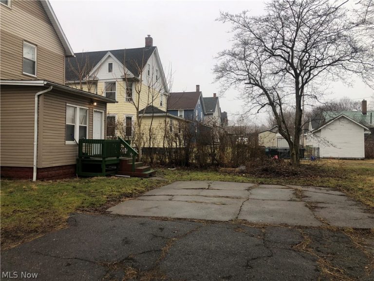 822 Highland Road, Canton, OH - Photo 6