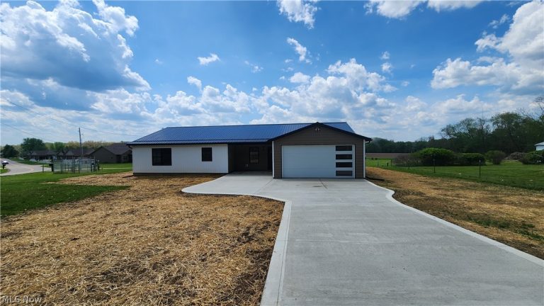 3190 Eastport Road, Dennison, OH - Photo 2