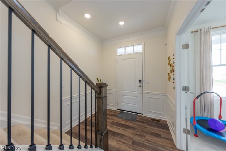 766 River Run Road, Aurora, OH - Photo 4