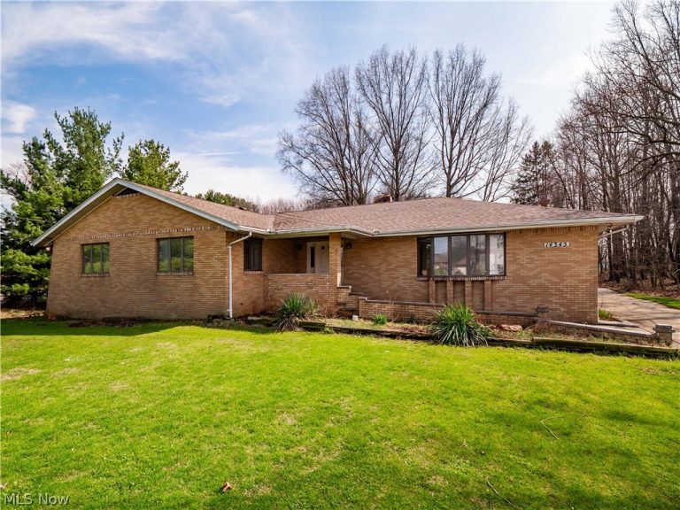 14345 Sprague Road, Strongsville, OH - Photo 2