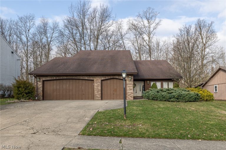 13576 Fairwinds Drive, Strongsville, OH, 44136