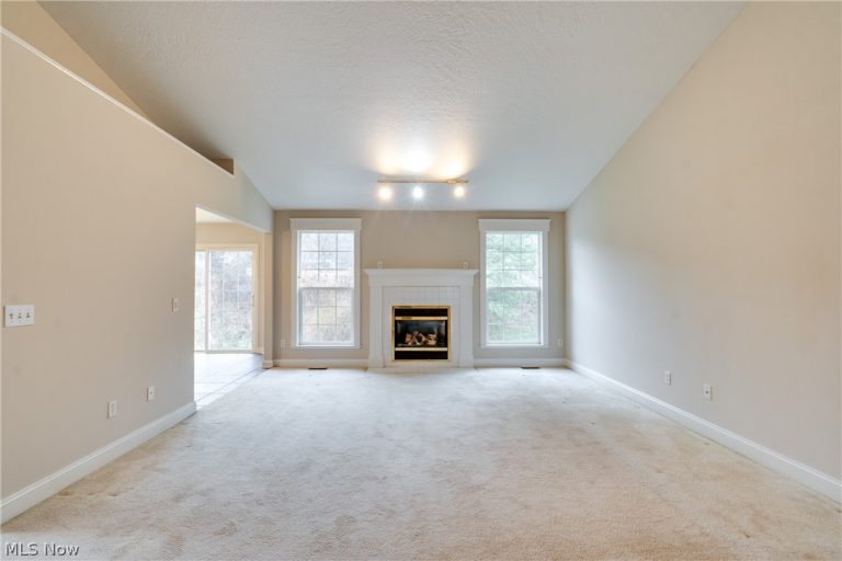 4046 Lindbergh Avenue, Canton, OH - Photo 6