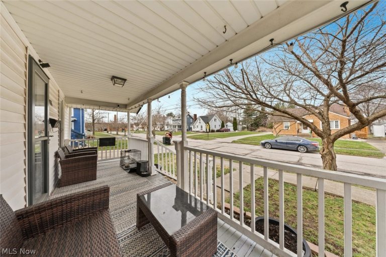 431 Myrtle Street, Ravenna, OH - Photo 2