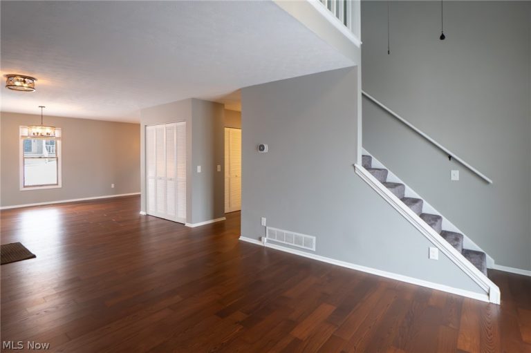 4985 Searls Drive, North Canton, OH - Photo 8