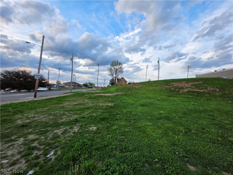 501 Wheeling Avenue, Cambridge, OH, 43725