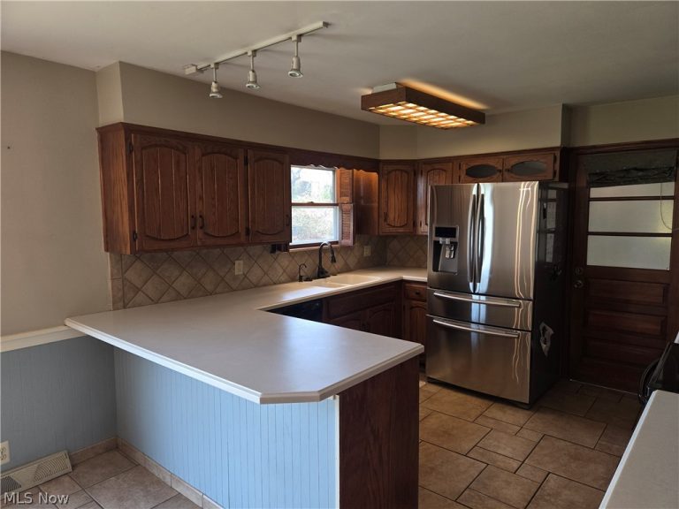 2000 Shady Lane, Zanesville, OH - Photo 5