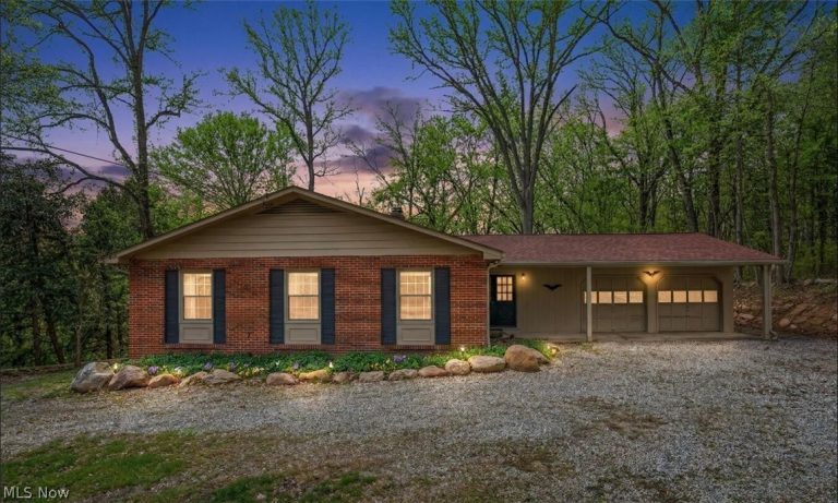 3050 State Road, Cuyahoga Falls, OH, 44223