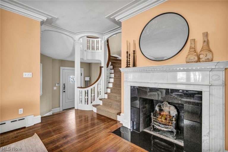 2992 Monmouth Road, Cleveland Heights, OH - Photo 8