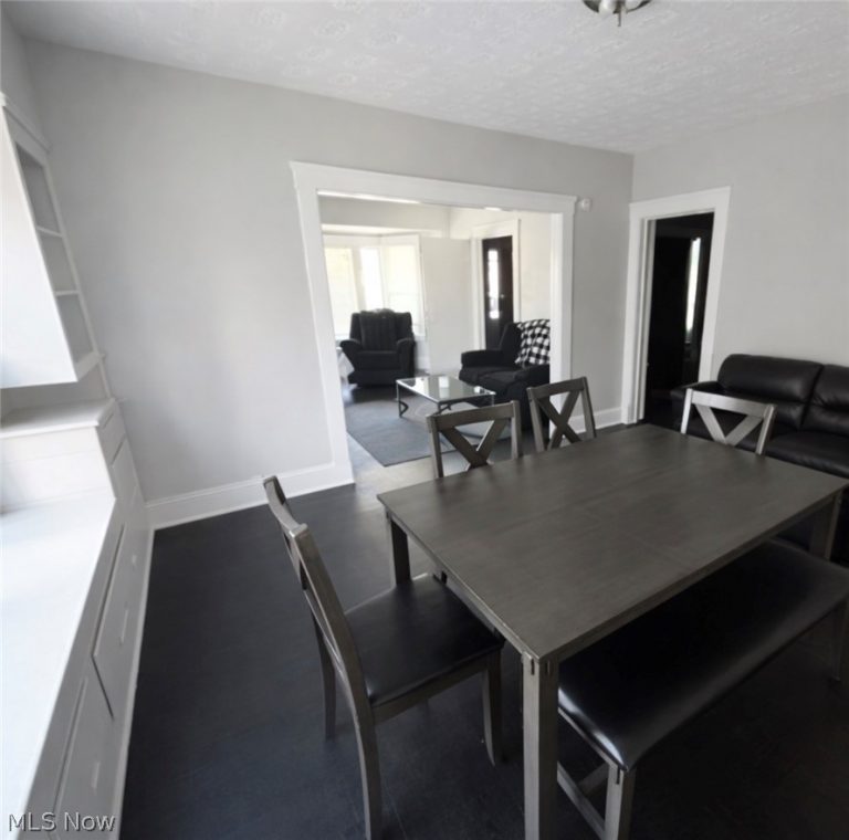 892 Paxton Road, Cleveland, OH - Photo 2