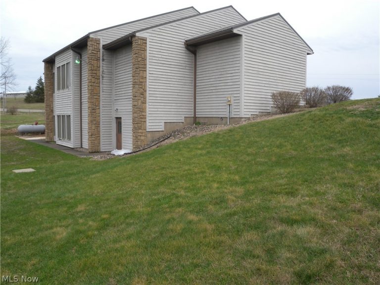 1777 State Route 83, Beverly, OH - Photo 2