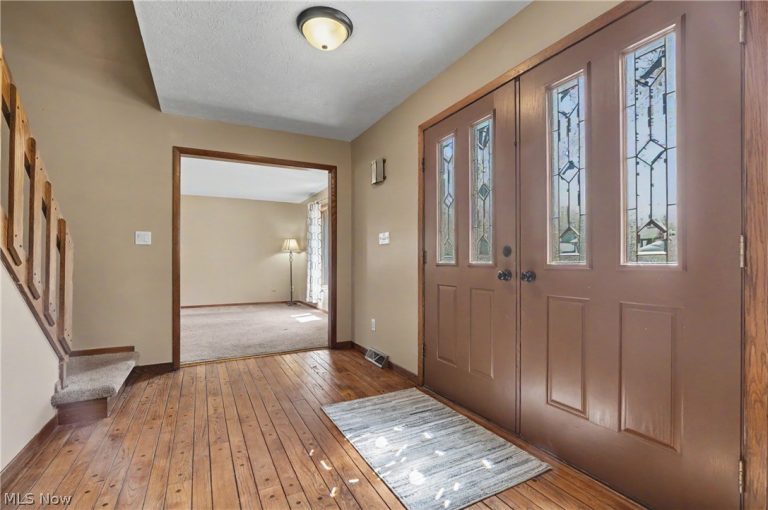 601 Treeside Drive, Stow, OH - Photo 3