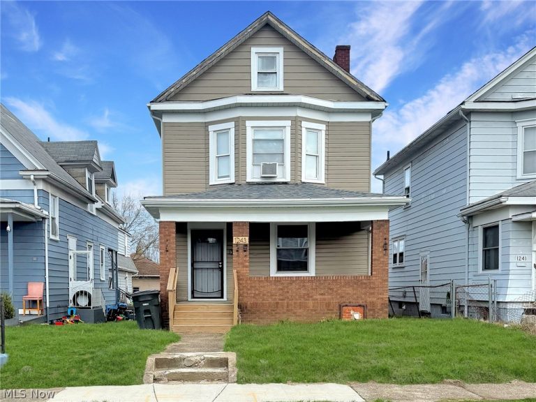 1243 Oakgrove Avenue, Steubenville, OH - Photo 2