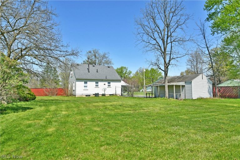 1479 Hamilton Street, Warren, OH - Photo 2