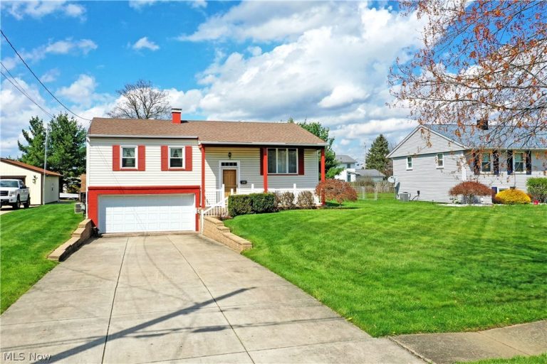 5682 Baylor Avenue, Austintown, OH, 44515