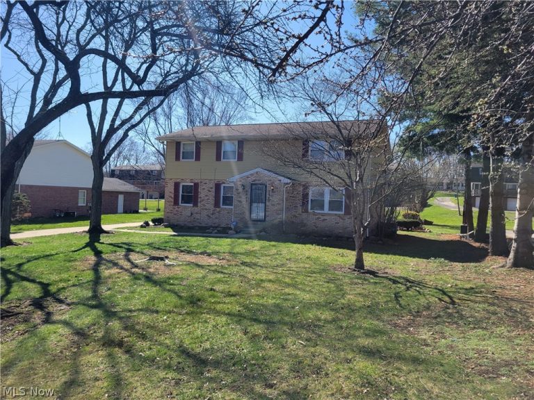 2940 Thackeray Avenue, Massillon, OH - Photo 2