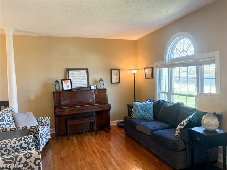 730 57th Street, Vienna, WV - Photo 2