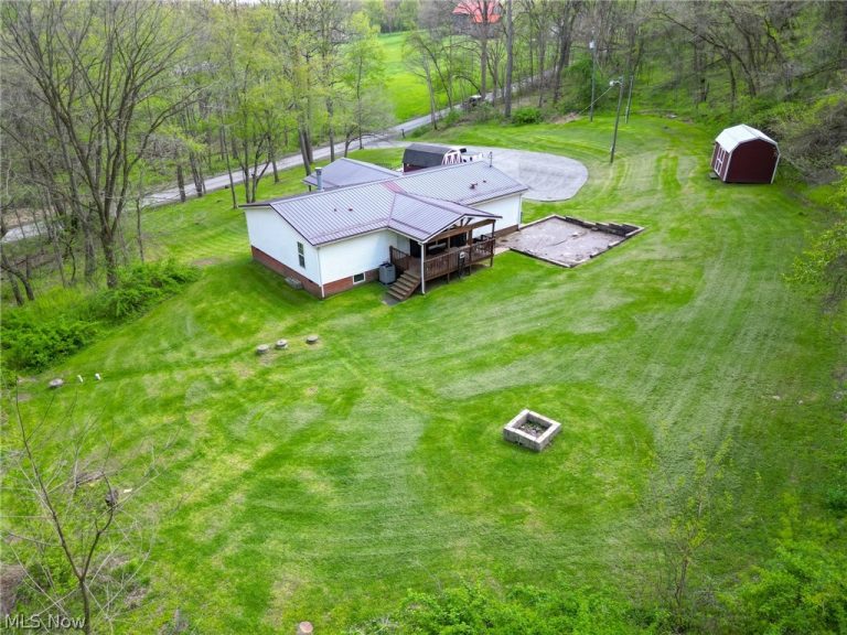 205 Township Road 216, Richmond, OH - Photo 4