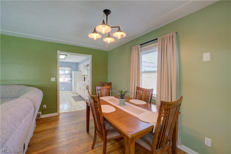 2015 Wallace Lane, Lorain, OH - Photo 8