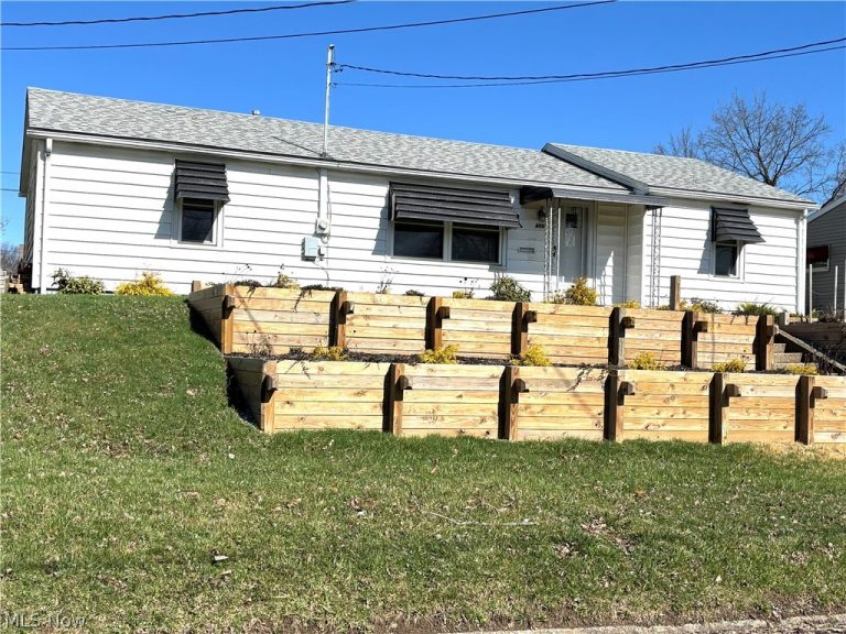 486 Clark Street, East Palestine, OH - Photo 5