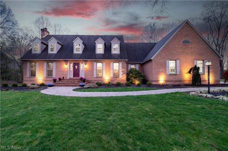 4306 Janell Court, Canfield, OH - Photo 3