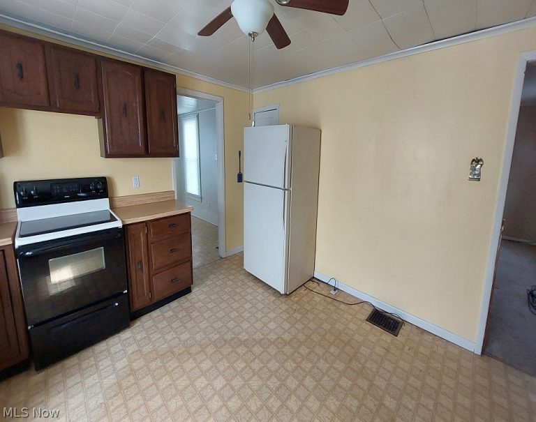 307 Freeman Street, Toronto, OH - Photo 8