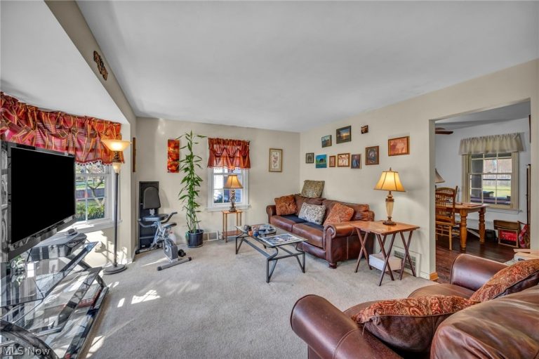 8031 Brichford Road, Mentor, OH - Photo 5