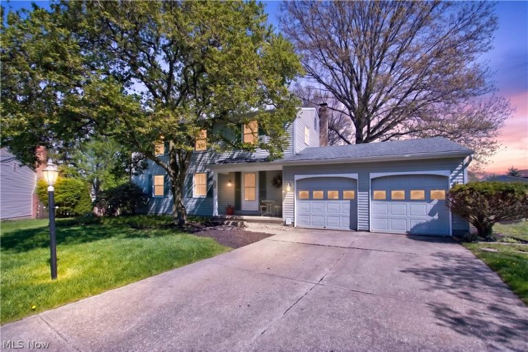 960 Red Oak Circle, Medina, OH - Photo 2