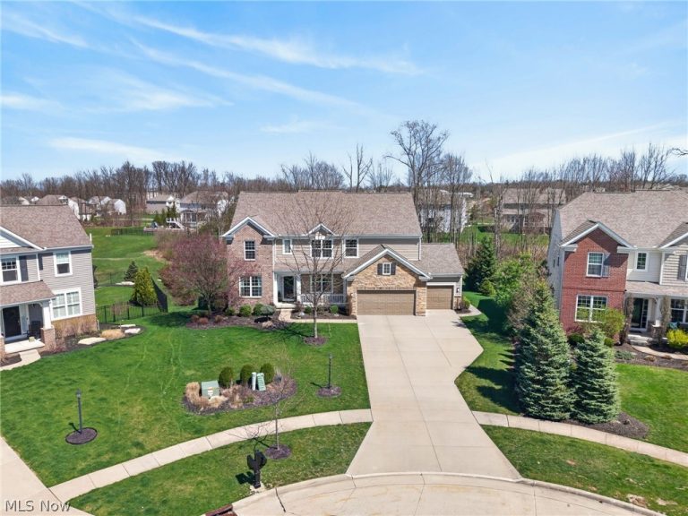 18079 Clare Court, Strongsville, OH - Photo 3