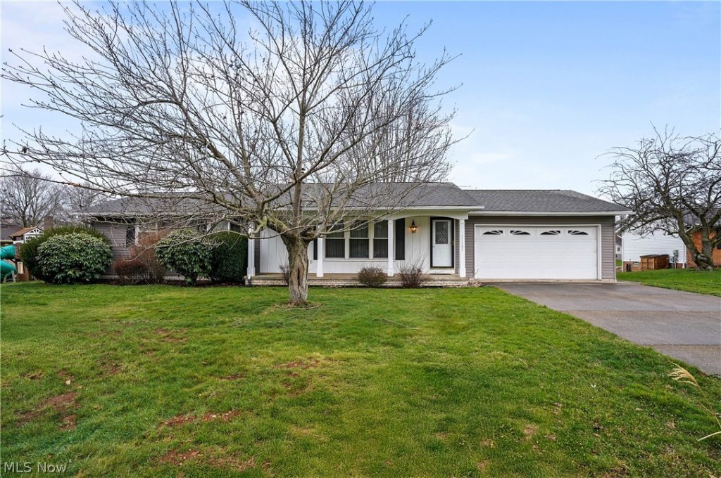 11105 Titus Avenue, Uniontown, OH