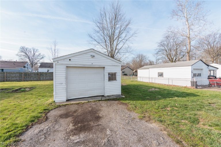 609 Princeton Avenue, Elyria, OH - Photo 4