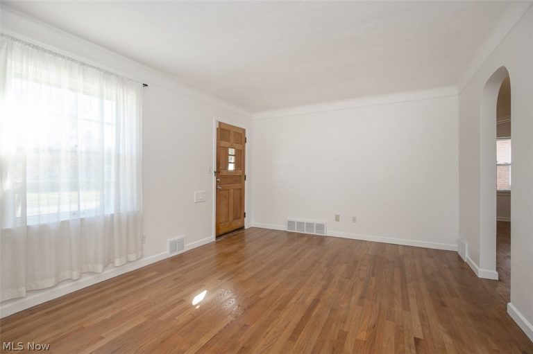 4636 157th Street, Cleveland, OH - Photo 5