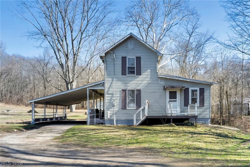 10200 River Road, Dresden, OH