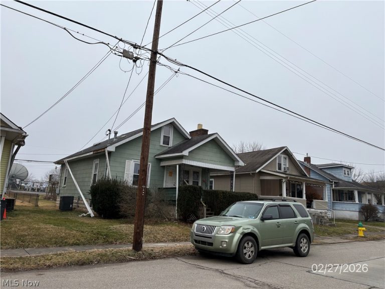 2016 16th Street, Parkersburg, WV - Photo 2