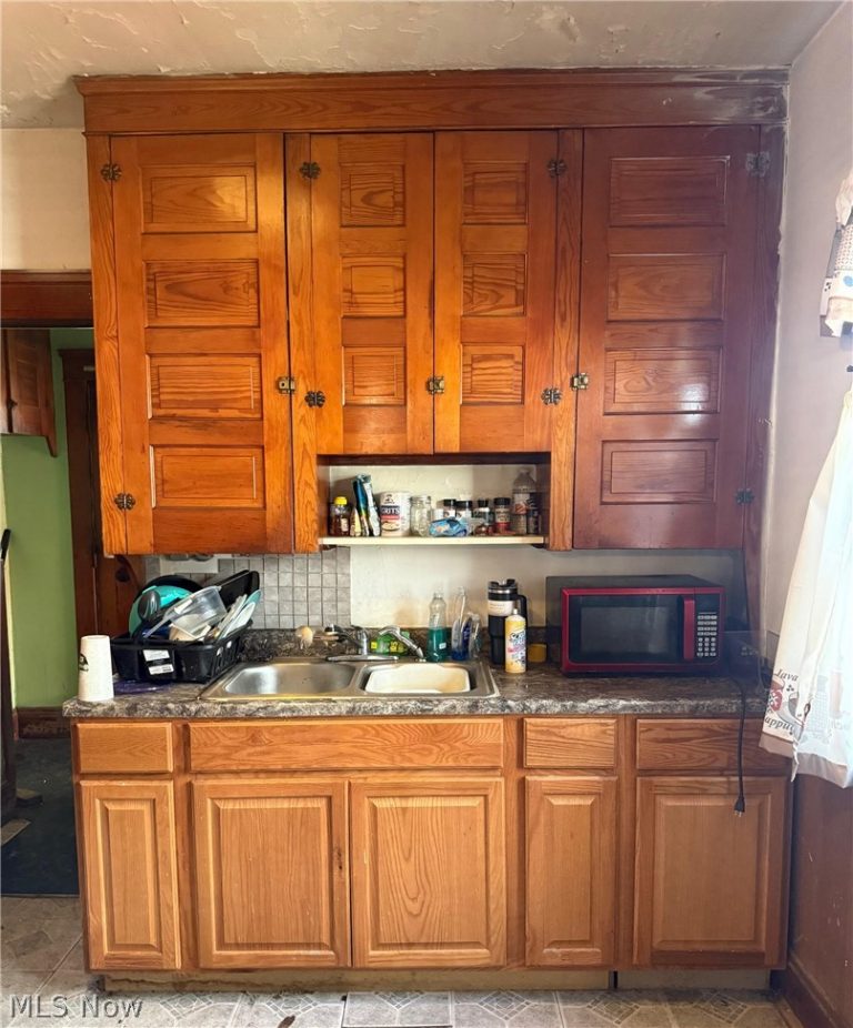 3450 121st Street, Cleveland, OH - Photo 6