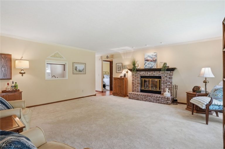 5802 Cambridge Circle, Sandusky, OH - Photo 6