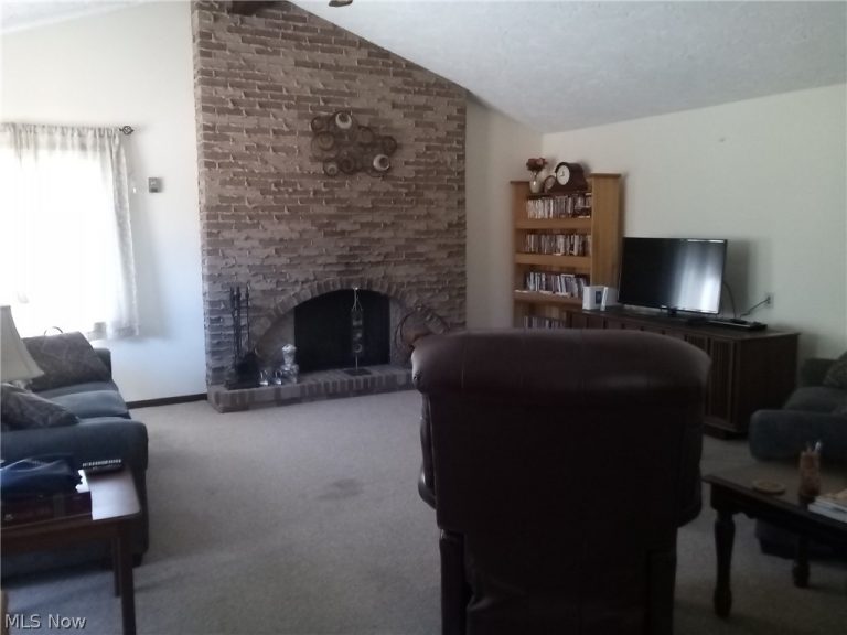421 Harris Road, Richmond Heights, OH - Photo 4