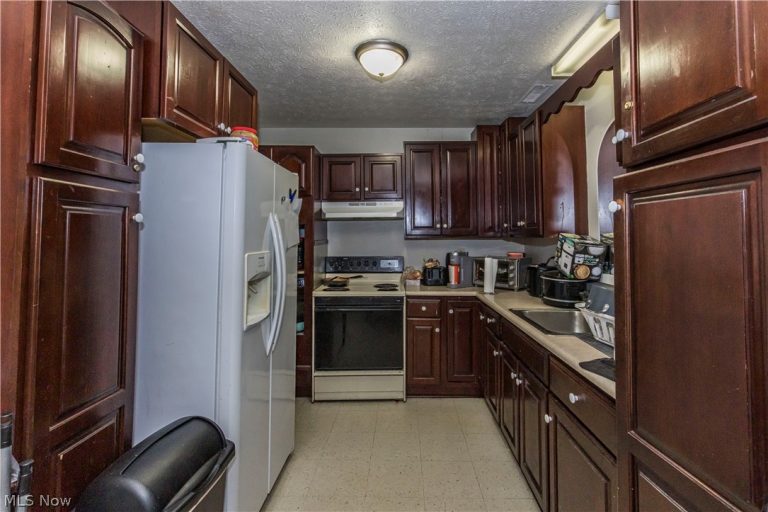3800 Grace Drive, Kent, OH - Photo 6