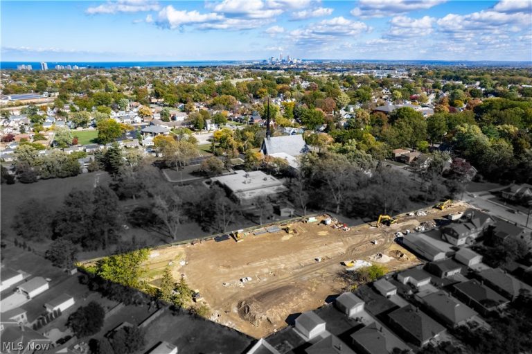 32622 Warren Road, Cleveland, OH - Photo 2