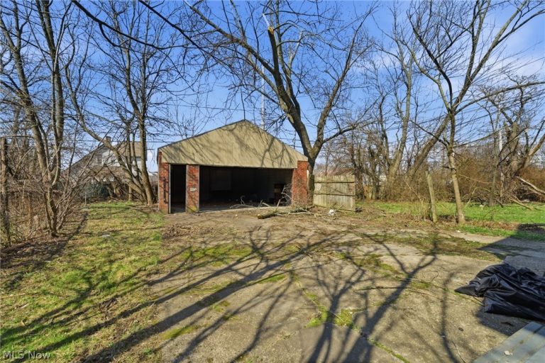 3672 144th Street, Cleveland, OH - Photo 6
