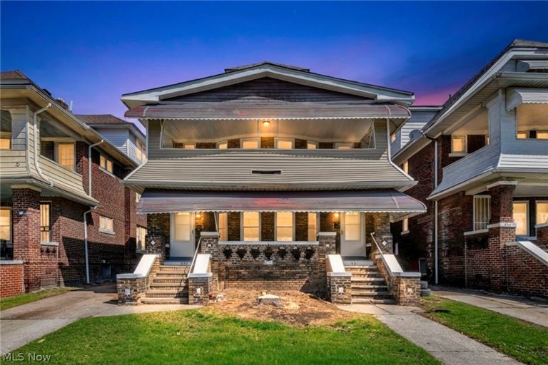 929 Thornhill Drive, Cleveland, OH, 44108