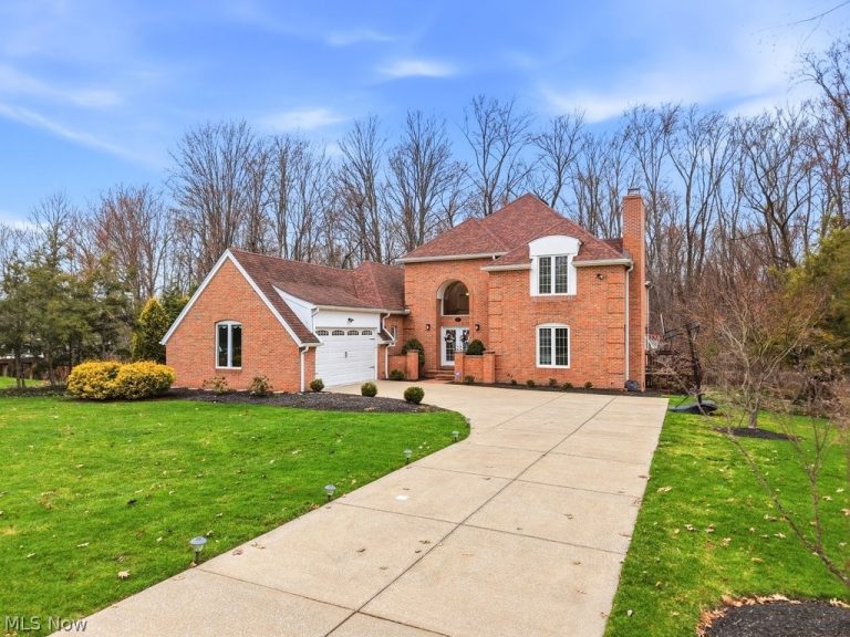 309 High Bluff, Aurora, OH - Photo 3