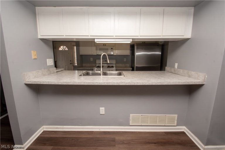 1041 Sunhaven Drive, Medina, OH - Photo 4