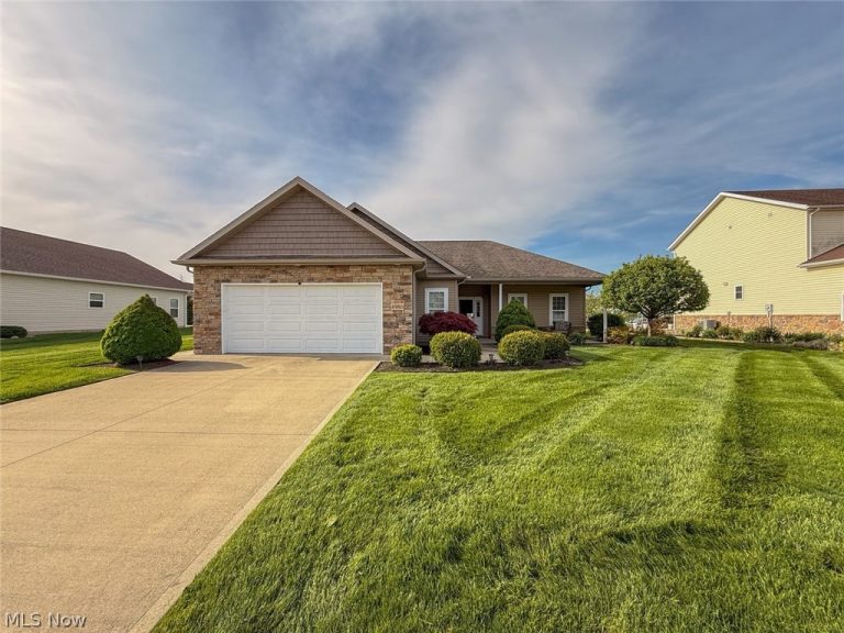 4980 Mandarin Drive, Seville, OH - Photo 2