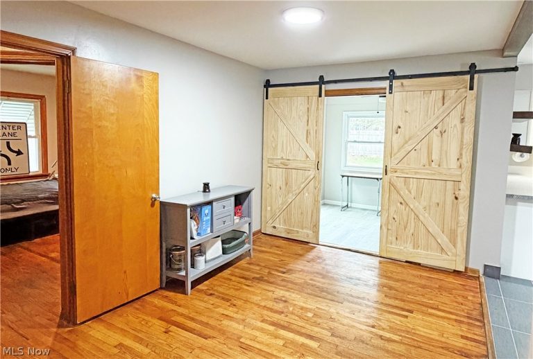 470 Sumatra Avenue, Akron, OH - Photo 8