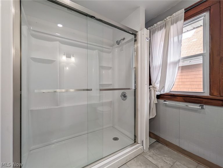 1268 Pondview Avenue #B, Akron, OH - Photo 8