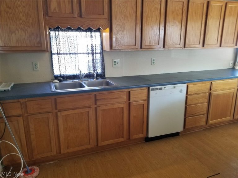 20 Cherokee Lane #20, Creston, OH - Photo 8