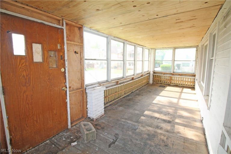 3107 98th Street, Cleveland, OH - Photo 3