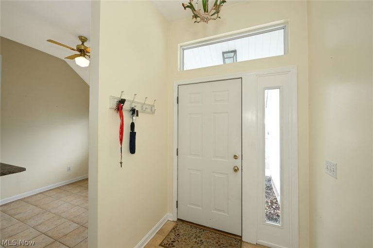 5780 Emerald Ridge Parkway, Solon, OH - Photo 3